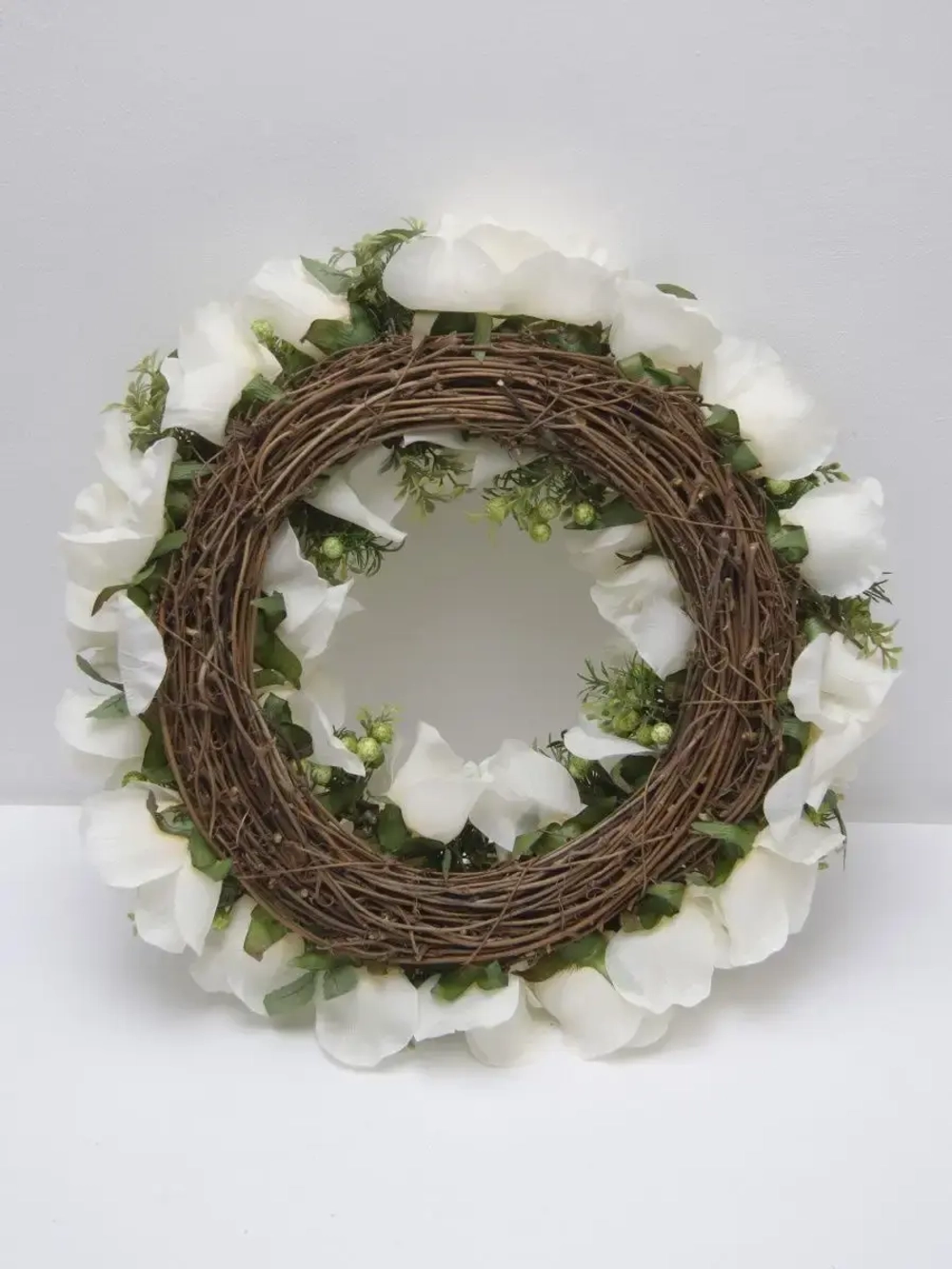 Венок цветочный для украшения интерьера 40 см