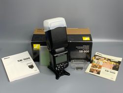 Nikon Speedlight SB-900