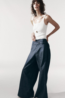 ZARA ОБЛЕГАЮЩИЙ ТРИКОТАЖНЫЙ ТОП, БЕЛЫЙ