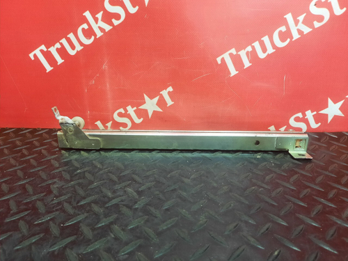 Направляющая столика левая