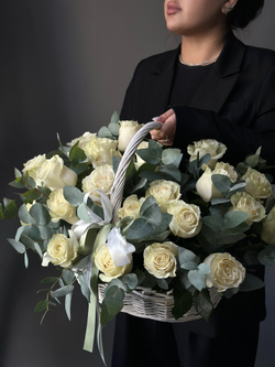 Цветы в корзине «Мондиаль классик»