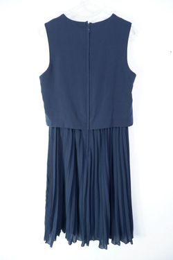 Платье H&M сдержанное 42 размер