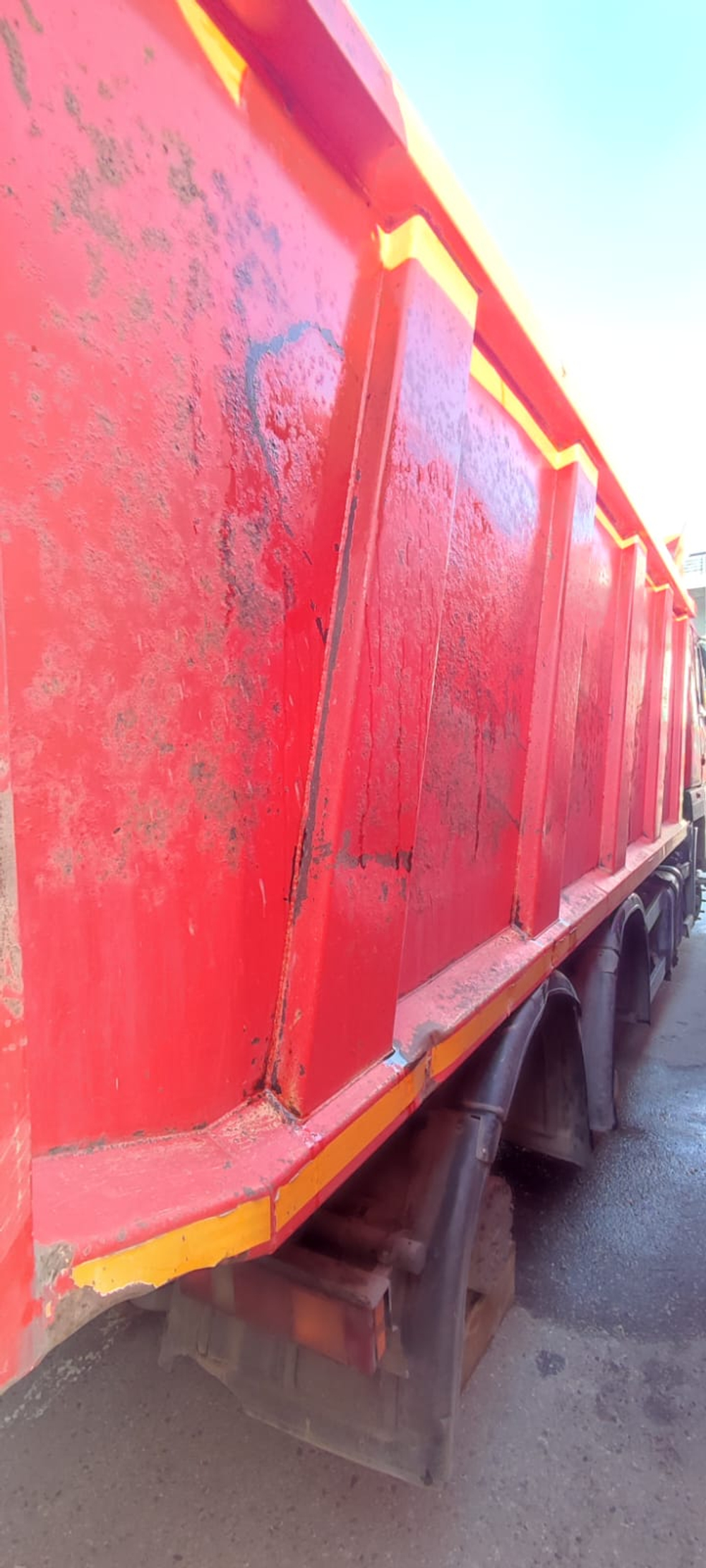МАЗ 6501* 6x4 Самосвал 650128-8520-000 (Дизельный, 11,6 л, 423 л.с., МТ)