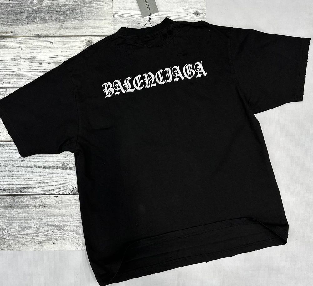 Футболка Balenciaga
