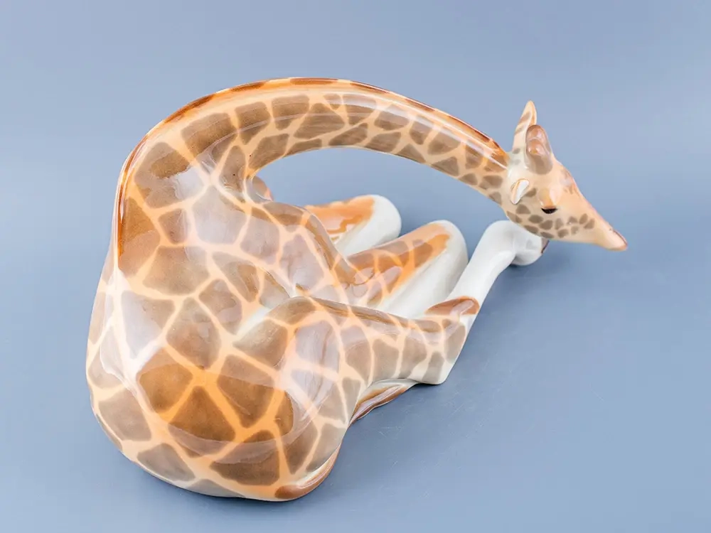 Скульптура Жираф с опущенной головой арт. 82.00983.00.1