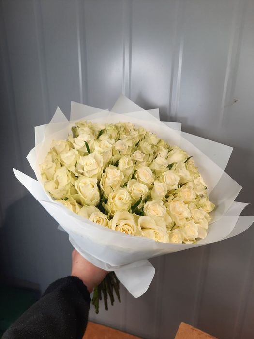 Букет из белых роз