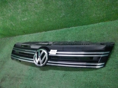 Решетка радиатора VW Tiguan 1 (2011-2018)