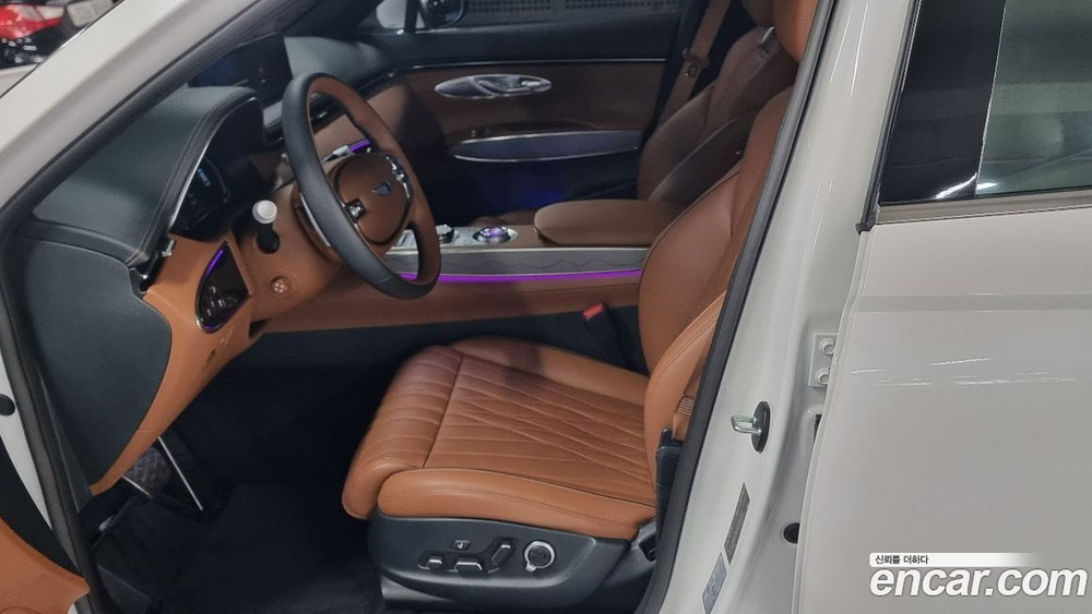 Genesis GV70 2.5T Бензин AWD (03.2023)