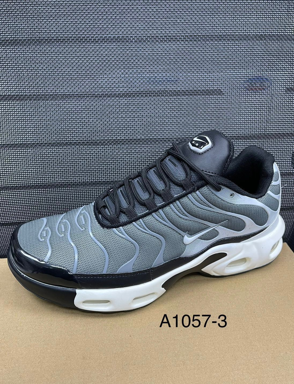 Кроссовки по 8 пар (41-46)р. / A1057/3