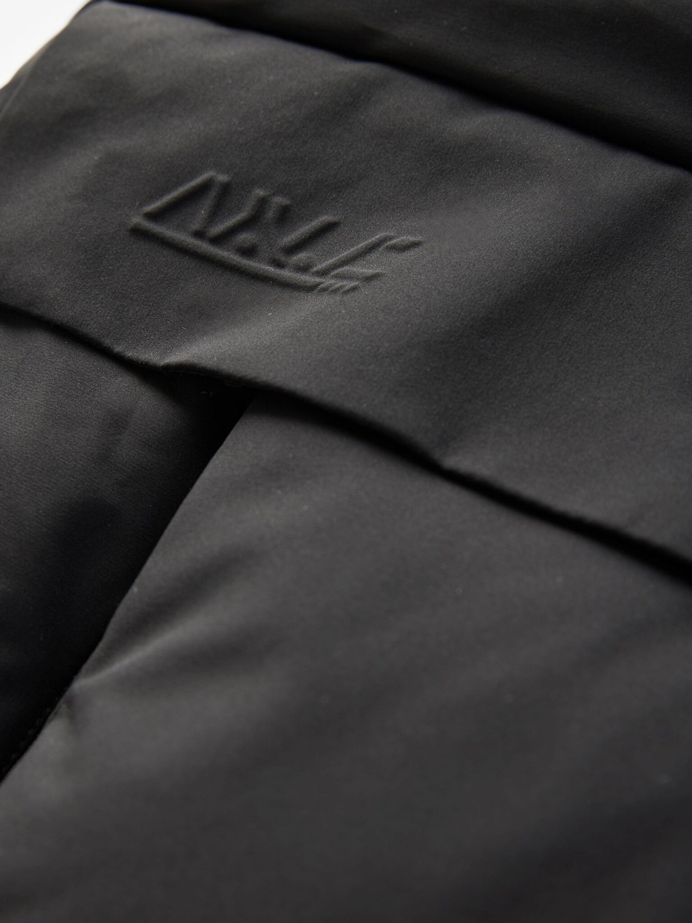 Пуховик непромокаемый для мальчика Next 414-145, Черный