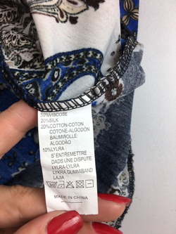 Платье с глубоким декольте 42 размер