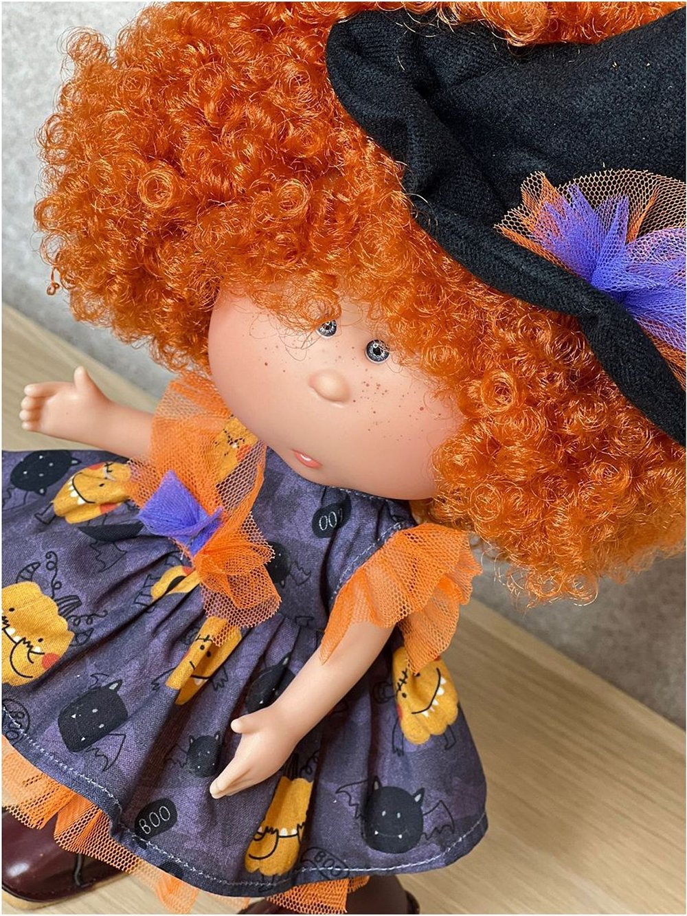 Кукла Nines виниловая 30см MIA CASE (3421)