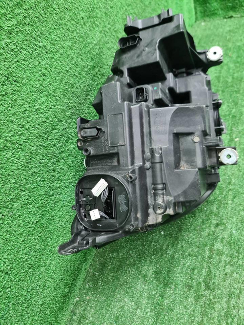Фара левая BMW 8er G14 G15 G16 (2018-2022) Laser
