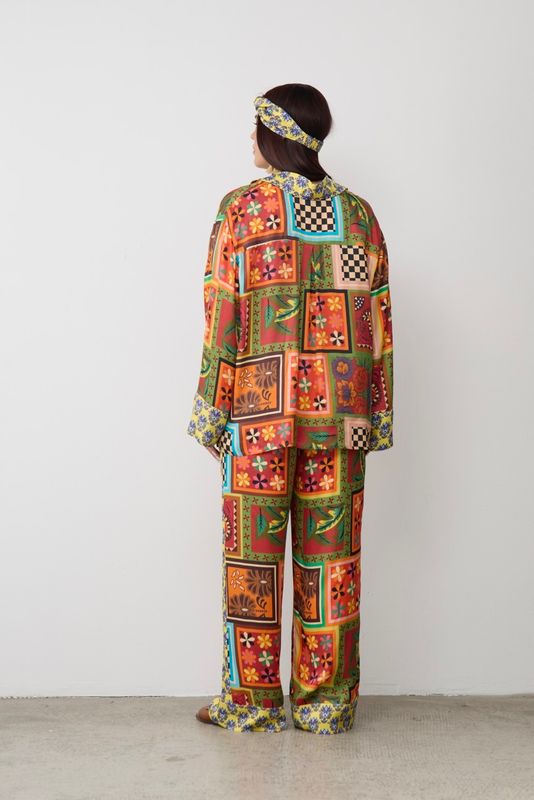 Костюм в пижамном стиле из вискозы, комбинированный принт