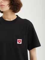 Женская Футболка Pocket Heart