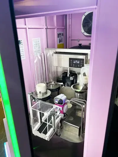 Вендинг мороженого «Робо мороженое»