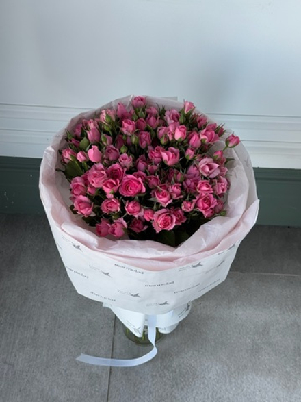 Букет моно из кустовых роз 15 шт