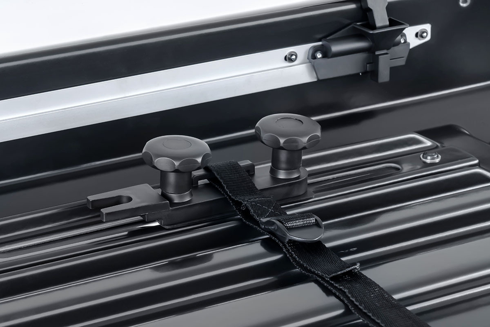 Бокс автомобильный на крышу Pentair PYTHON 400L белый глянец, двусторонний