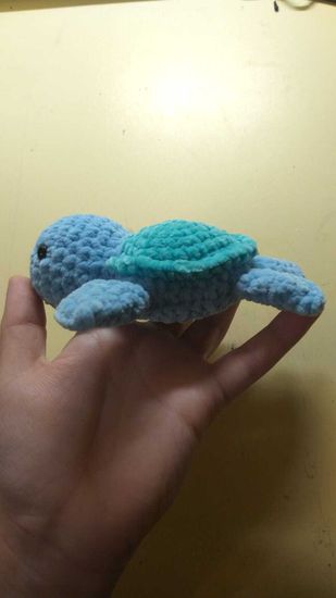 Вязаная игрушка ручной работы "Морская черепашка"