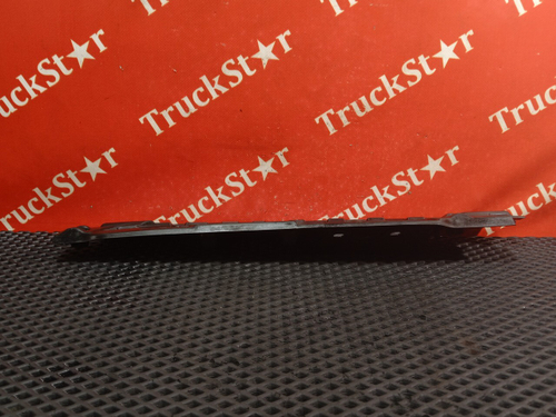 Уплотнитель капота правый