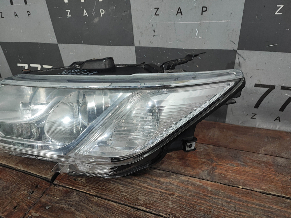 Фара левая ксенон Toyota Camry (XV55) 14-17 Аналог 8118533891