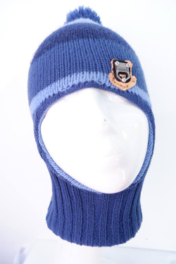 Шапка-шлем в полоску