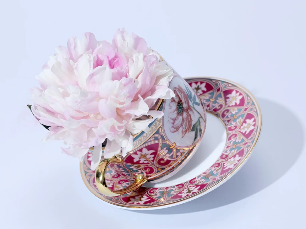 Чашка с блюдцем 250 мл в подарочной упаковке форма Соло, рисунок Дивный Пион, арт. 81.32658.00.1