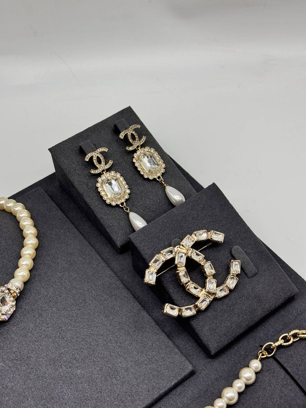 Серьги CHANEL