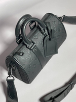 Сумка-мессенджер Louis Vuitton