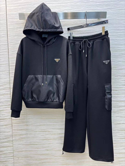 Костюм Prada