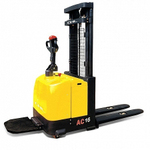 Штабелер электрический самоходный с платформой CHL CDD16-D930 1,6 т 4 м