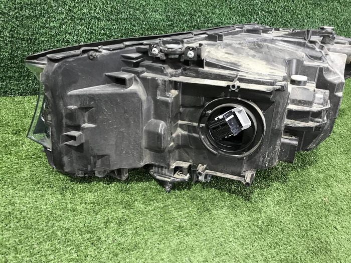 Фара правая BMW 5er G30 (2017-2020) LED