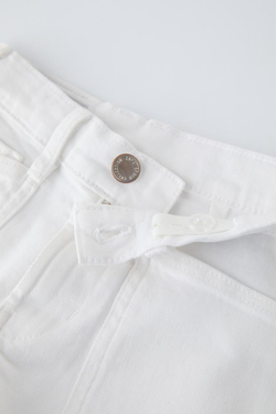 ZARA ДЖИНСОВЫЕ ШОРТЫ С ВЫСОКОЙ ПОСАДКОЙ, БЕЛЫЙ