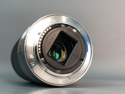 Sony 55-210mm f/4.5-6.3 E OSS