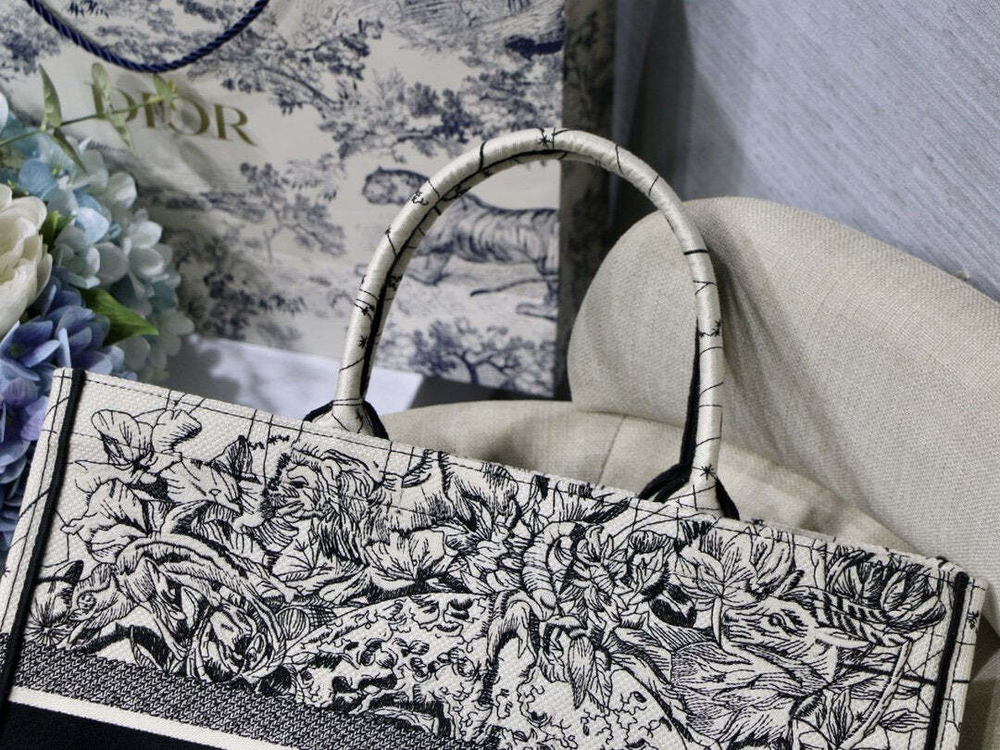 Christian Dior Book Tote 42 cm