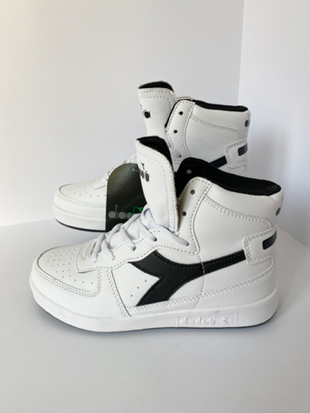 Новые кроссовки Diadora, 33