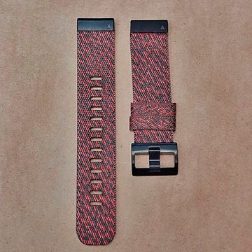 Ремешок нейлоновый 22 мм жакардовое плетение для Garmin MARQ / Epix / Fenix (47 мм) (Красный, черный)