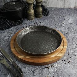 Сковорода для подачи 22 см h2,5 см круглая без ручки " " углерод. сталь ИНДУКЦИЯ P.L.