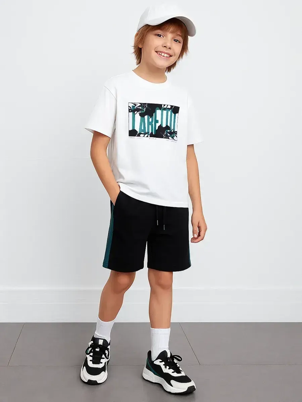 Спортивный костюм для мальчика с шортами школьный