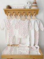 Комплект одежды из 20 предметов Сердечки