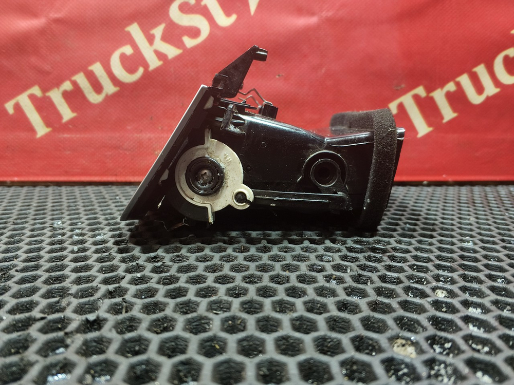 Дефлектор воздушный 2024г.