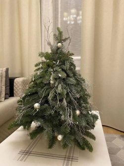 Елочка украшенная