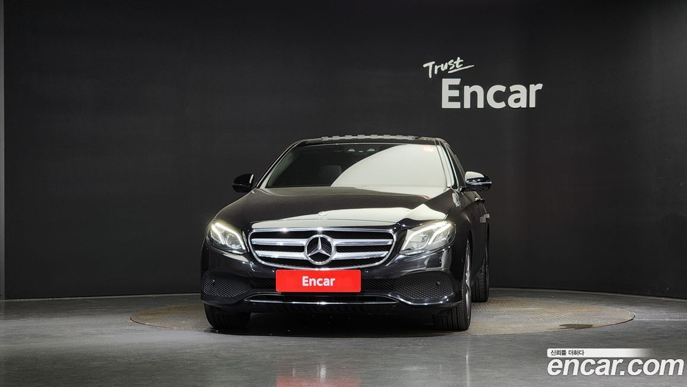 Mercedes-Benz E-Class W213 E300 4MATIC Avangarde (09.2019)