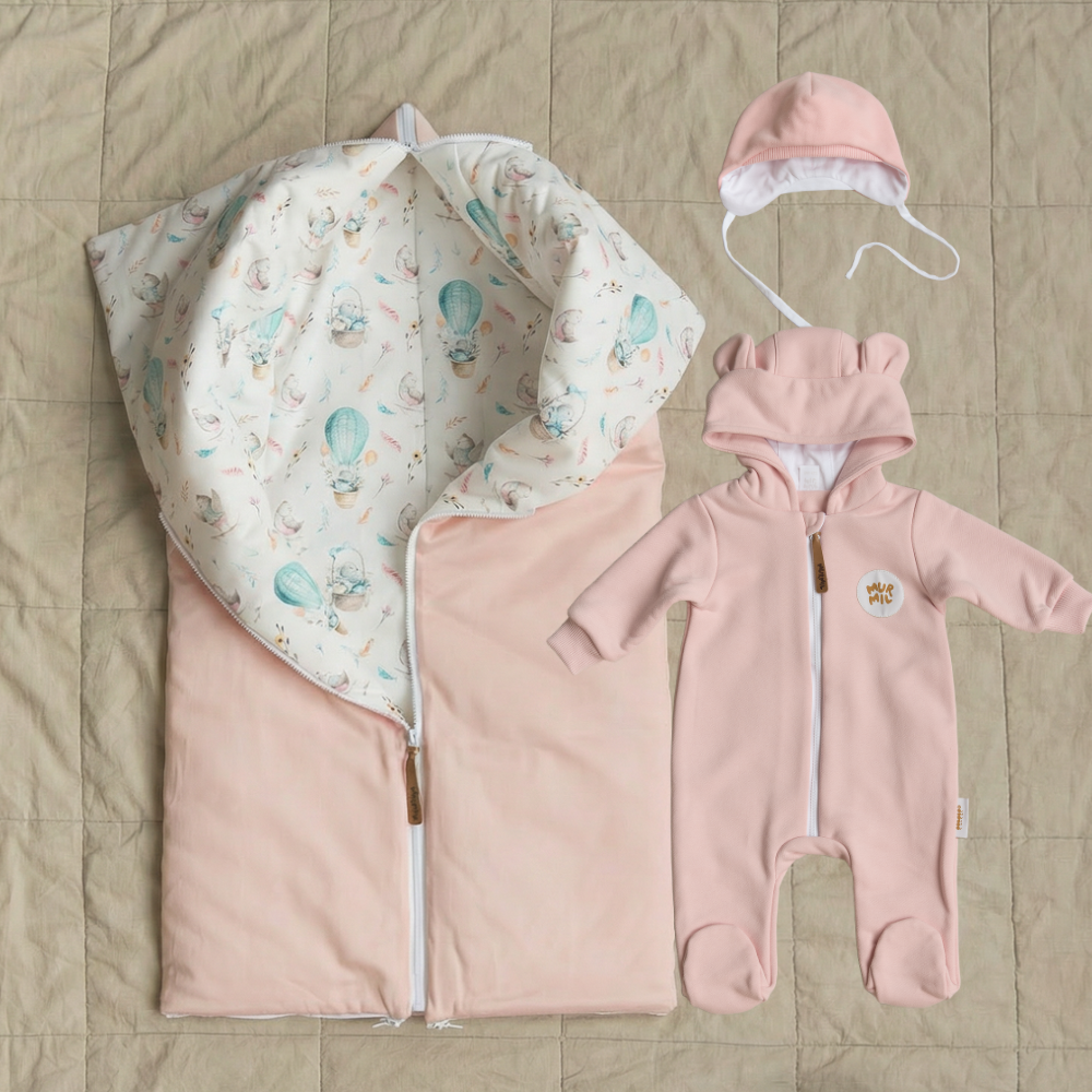 Комплект на выписку Зайчики на воздушных шарах (пудра)/Розовый (3 предмета)