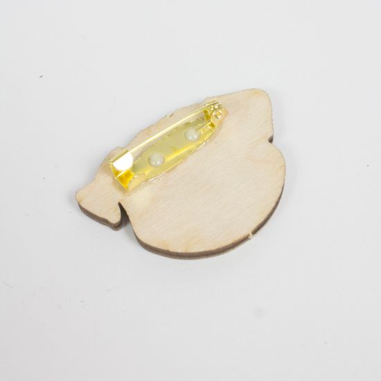 Деревянный значок. Голова Мопса