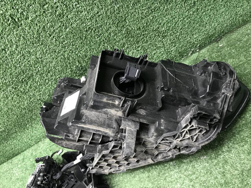 Битая Фара левая BMW X5 G05 (18-23) Laser Black