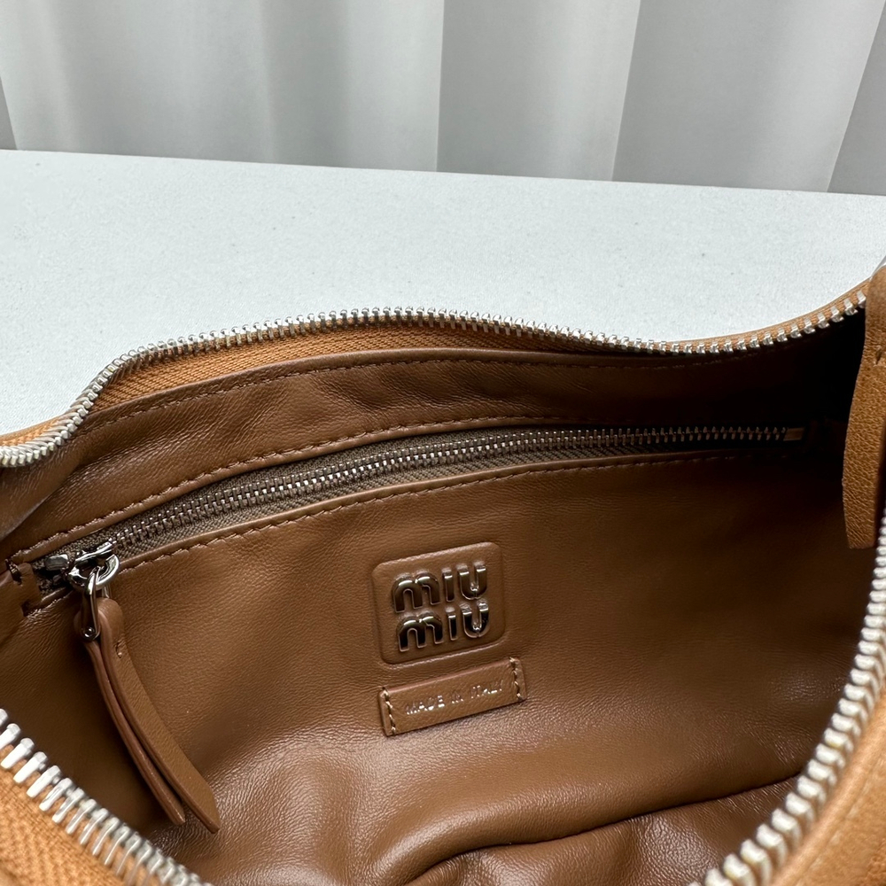 Miu Miu Leather Pocket Bag 21 cm