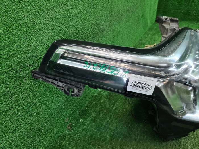 Фара левая Cadillac Escalade 4 (2014-2020) LED