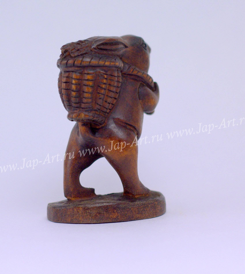 Нэцкэ Кролик с корзиной