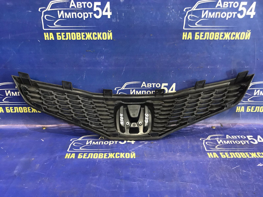 Решетка радиатора Honda FIT 2007-2010